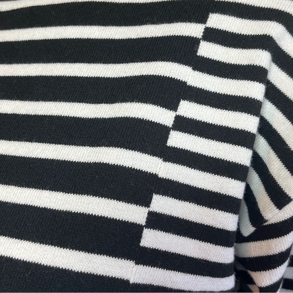 SPRING & MERCER Black White Striped Tie Waist Top Sz Small - Picture 4 of 8